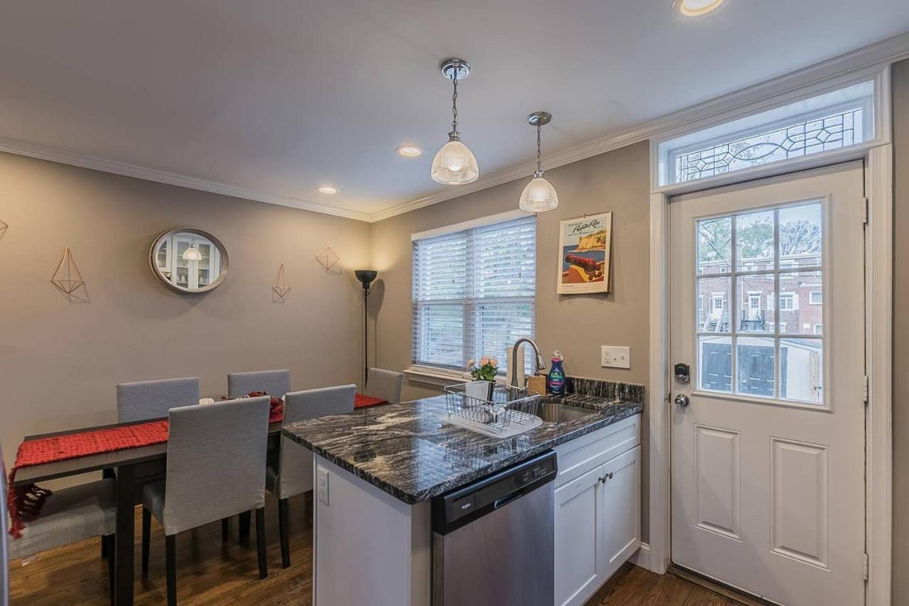 Beautiful 3Br 2Ba House With Cozy Backyard By Cozysuites Alexandria Kültér fotó