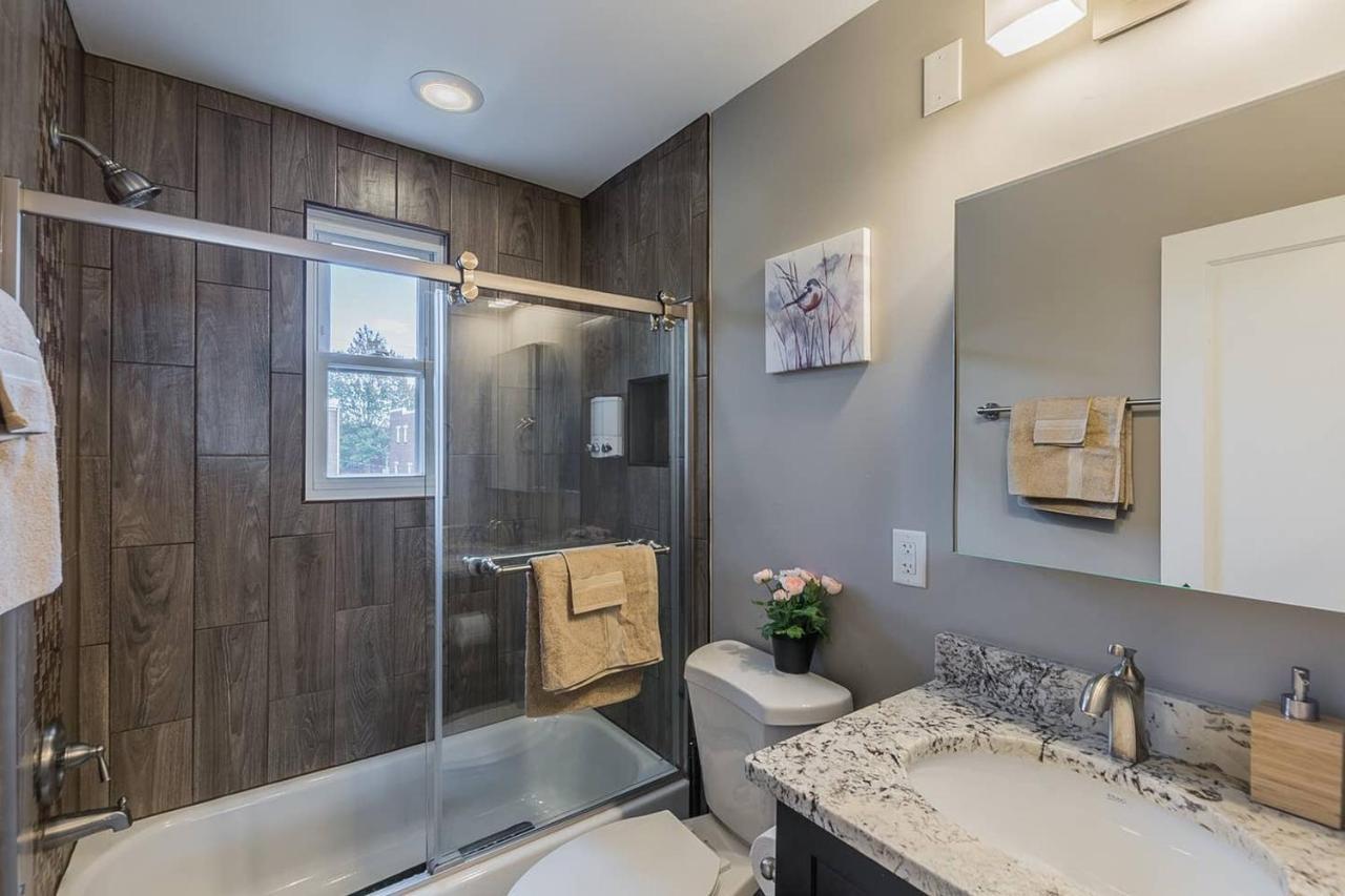 Beautiful 3Br 2Ba House With Cozy Backyard By Cozysuites Alexandria Kültér fotó